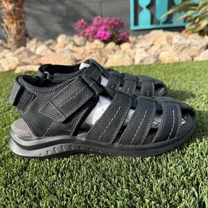 Clarks Men's Walkford Fish Flat Sandal - Black - 8 Wide - Never Worn!
